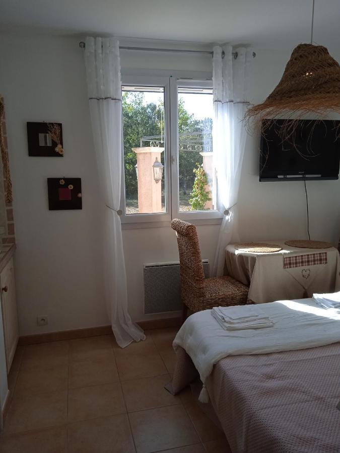 Chez Marie Bed & Breakfast Régusse Dış mekan fotoğraf