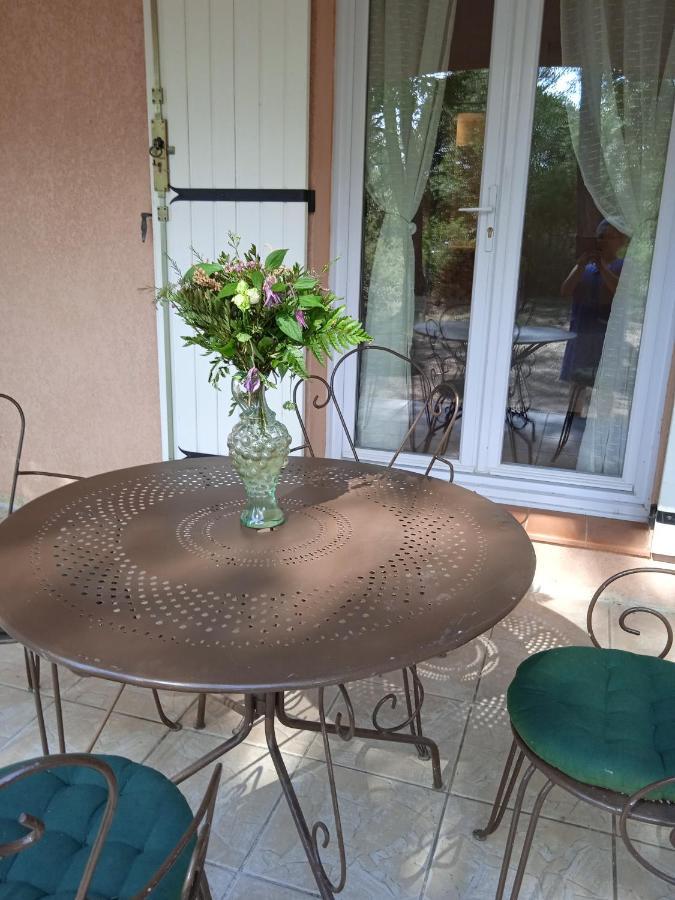 Chez Marie Bed & Breakfast Régusse Dış mekan fotoğraf