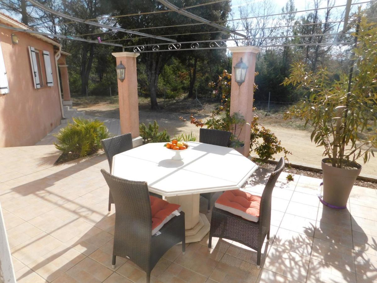 Chez Marie Bed & Breakfast Régusse Dış mekan fotoğraf