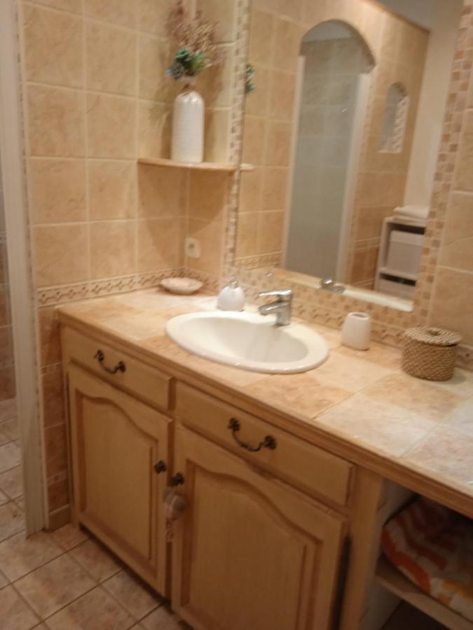 Chez Marie Bed & Breakfast Régusse Dış mekan fotoğraf