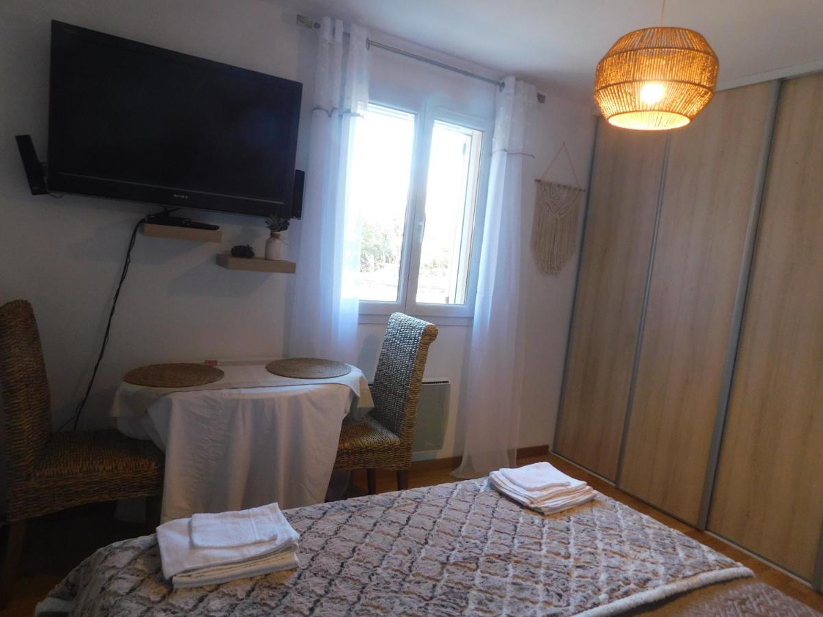 Chez Marie Bed & Breakfast Régusse Dış mekan fotoğraf