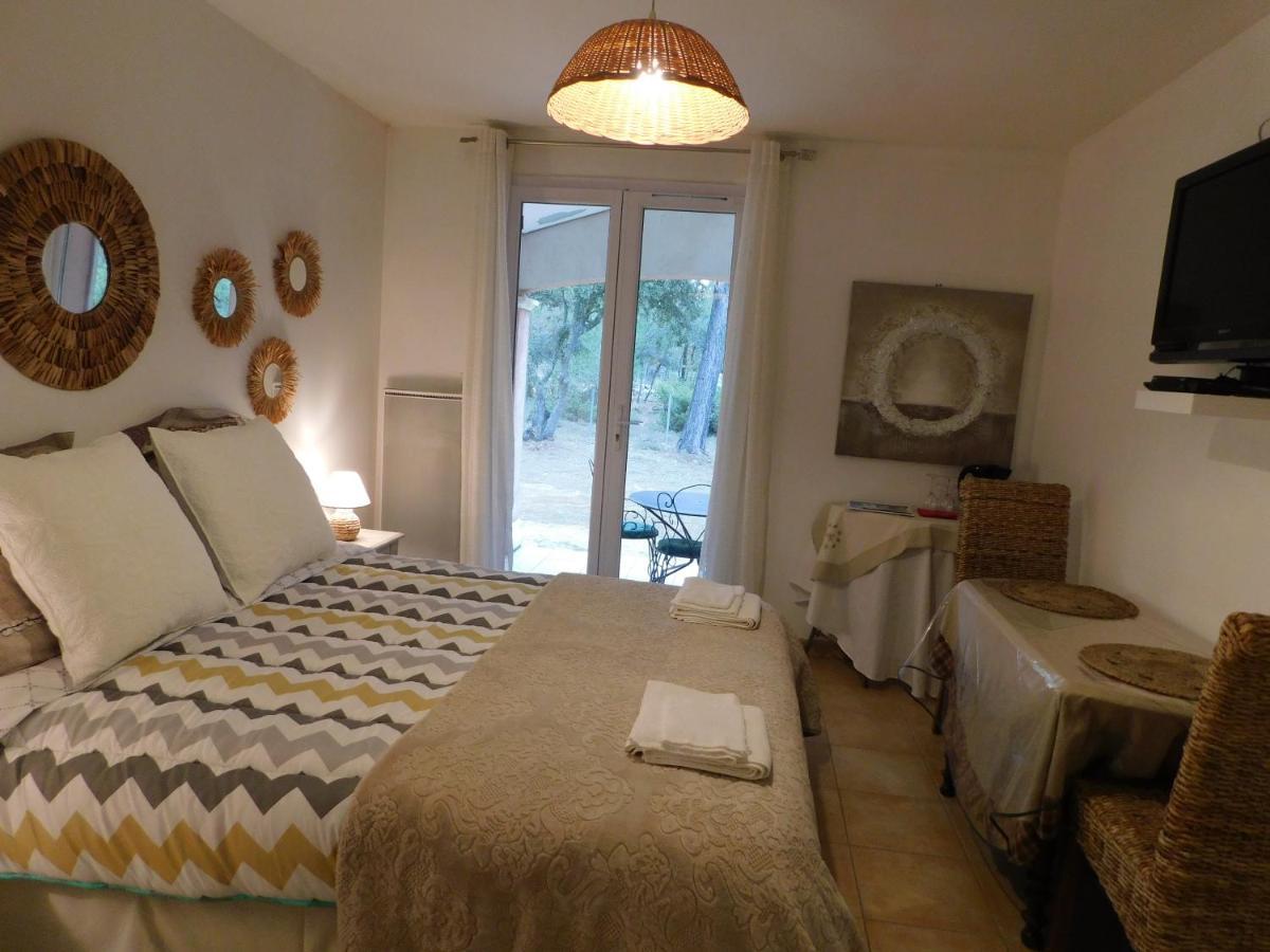 Chez Marie Bed & Breakfast Régusse Dış mekan fotoğraf