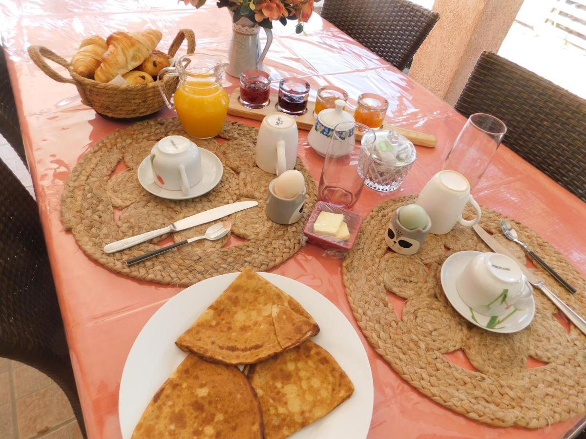 Chez Marie Bed & Breakfast Régusse Dış mekan fotoğraf